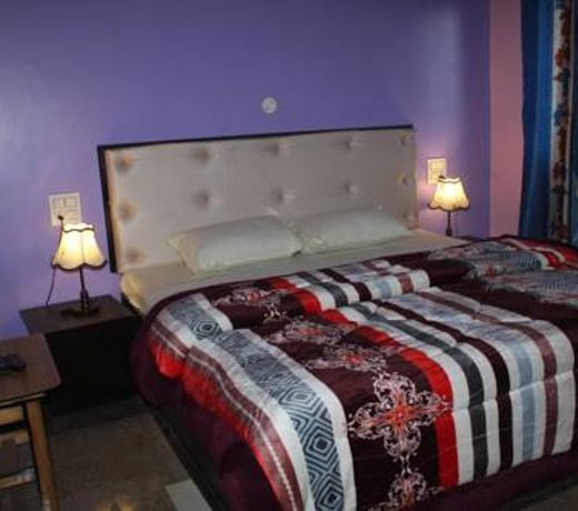 Annie Hotel & Restaurant