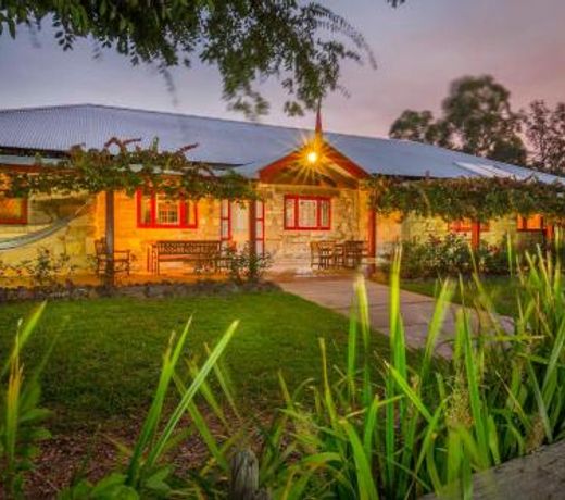 Monkey Place Country House