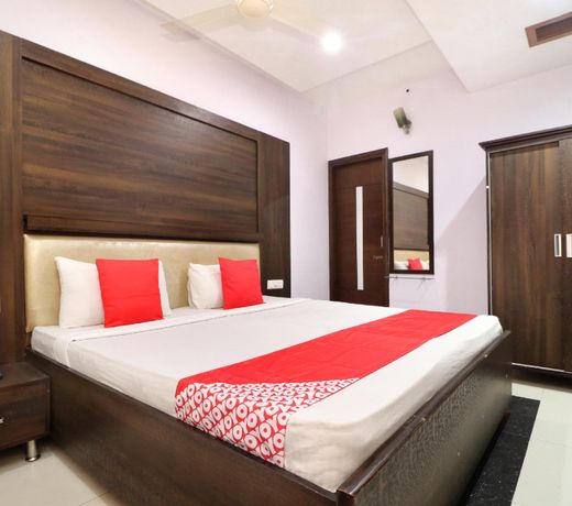 OYO 16829 Hotel City Night