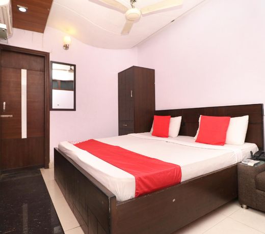 OYO 16829 Hotel City Night