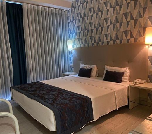 Ouril Hotel Julia