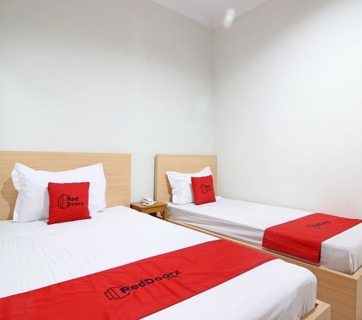 RedDoorz near AMIKOM Yogyakarta