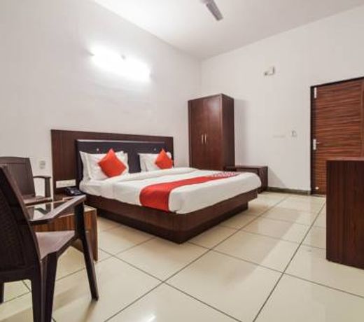 OYO 23381 Hotel Sagar Ratna
