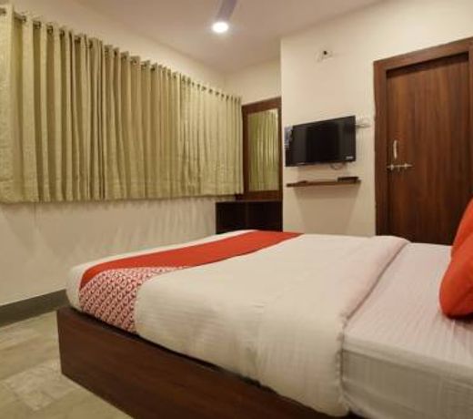 Collection O 23086 Hotel Mayur