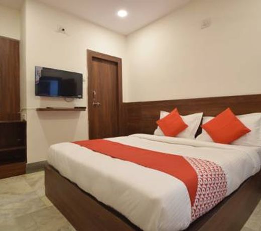 Collection O 23086 Hotel Mayur