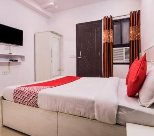 OYO 23296 Hotel Quality Time