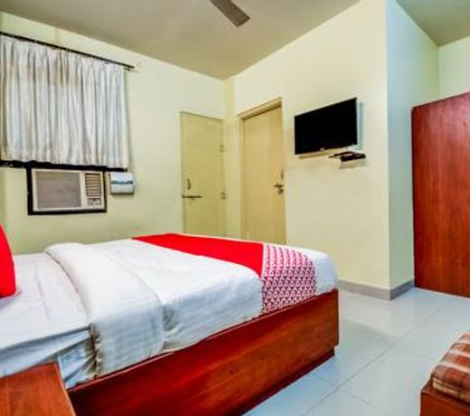 OYO 18320 Hotel Utsav