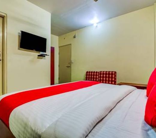 OYO 18320 Hotel Utsav