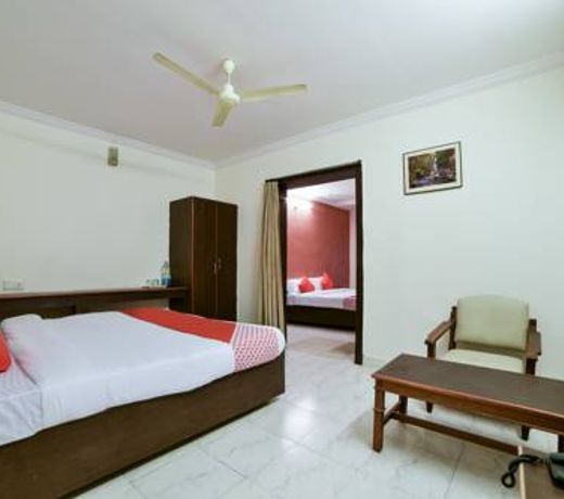OYO 16533 Hotel Sudarshan