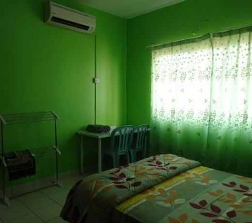 Al Imam's HOMESTAY Near Sunway Lagoon