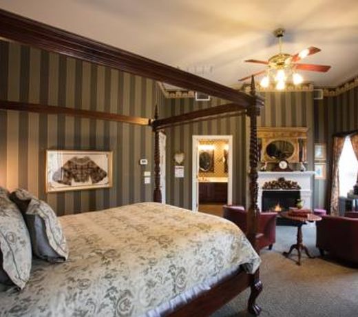 Gruene River Hotel & Retreat