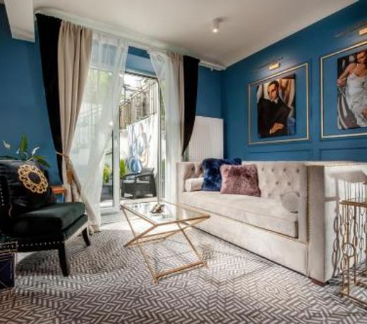 Amber Design Residence