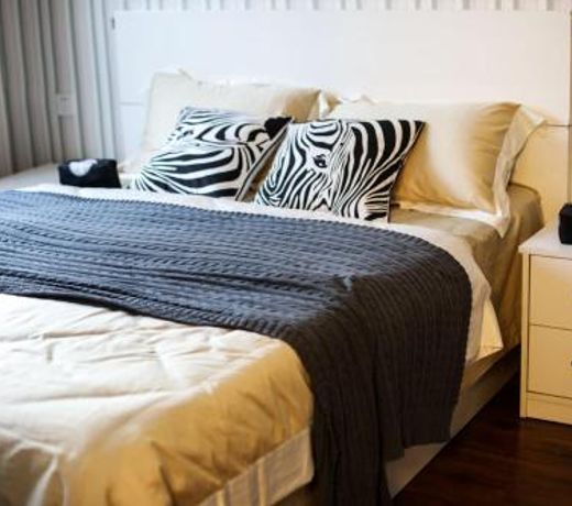 Henan KaifengÂ·Gulou SquareÂ· Locals Apartment 00138590