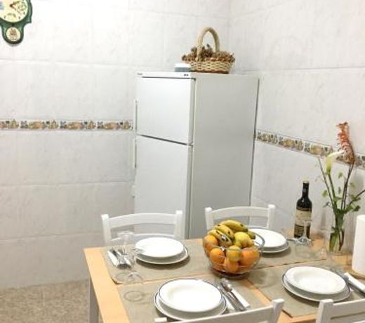 2 bedrooms house with enclosed garden and wifi at Teror