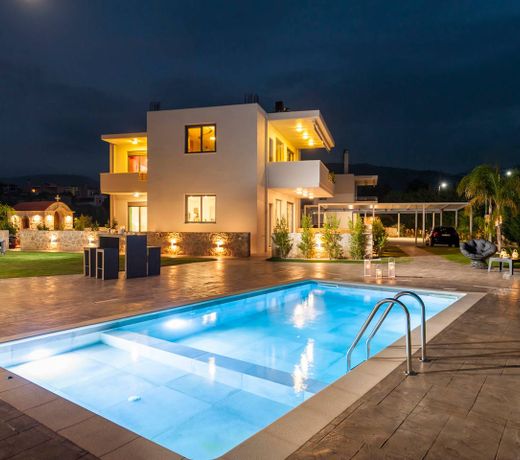 Amaen Luxury House