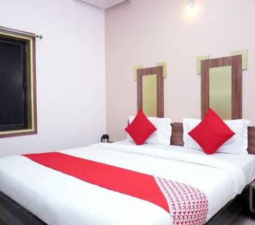 OYO Flagship 23096 Laxmi Residency