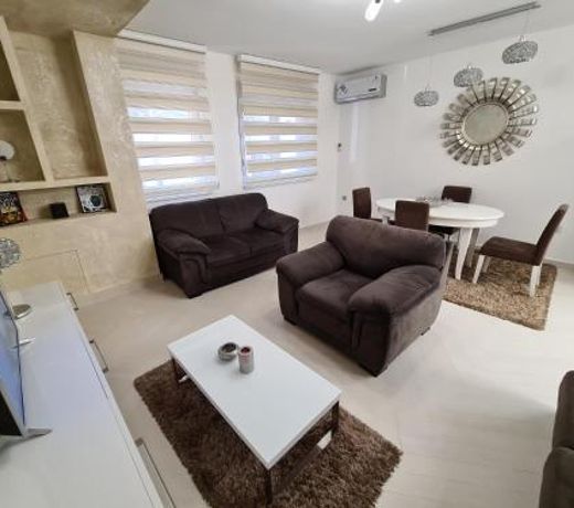 Adonis Apartment