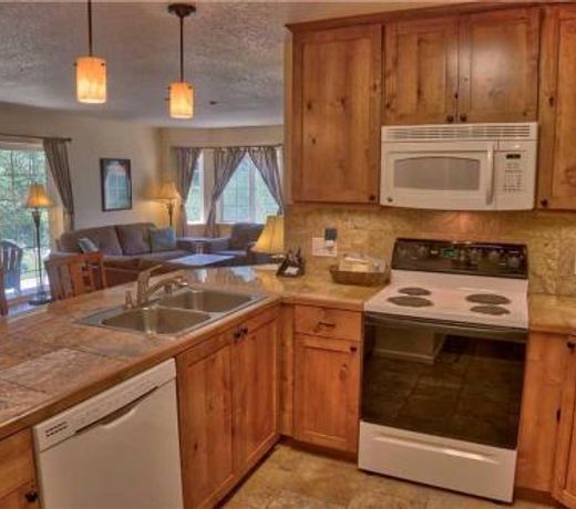 Villas at Swan's Nest #701 (Condo)