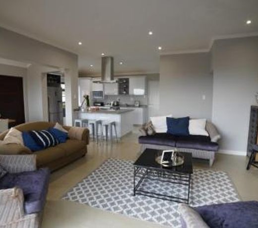 Villa 93