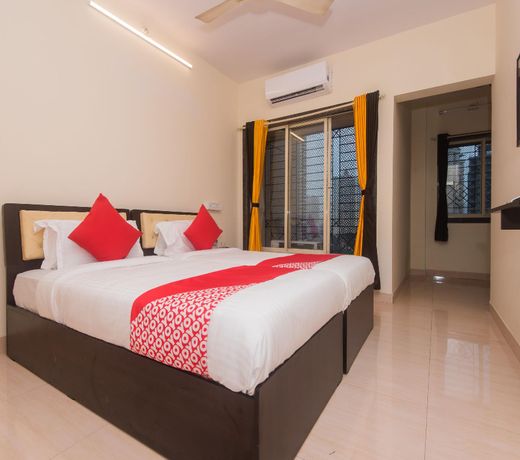 OYO 15119 Vista Service Apartment