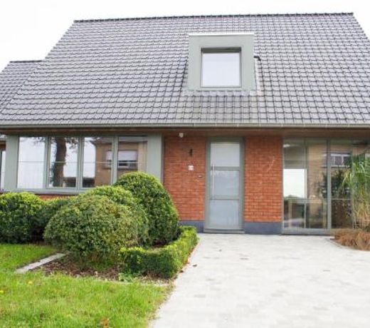 Beautiful villa in Alveringem with a large private garden