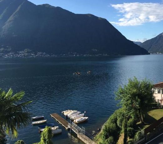 Ca' Bianca Como lake house