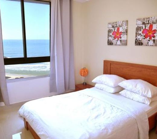 Rooms on the sea