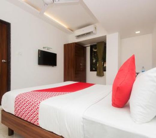 OYO 46995 Hotel Grand Plaza