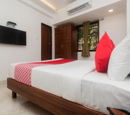 OYO 46995 Hotel Grand Plaza