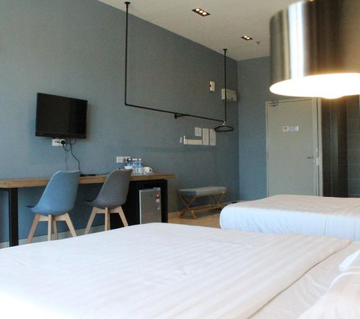 Aeropod studio suites