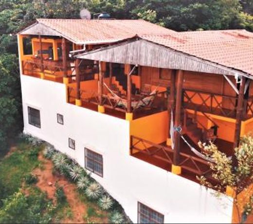 Buena Onda Backpackers