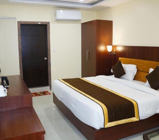 Hotel Shivoy Grand