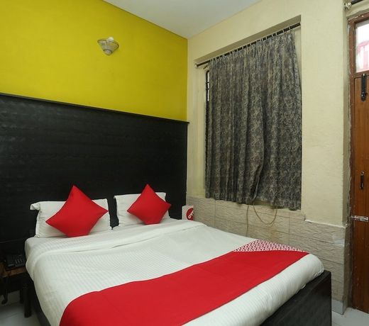 Capital O 15091 Gaurav Boarding House