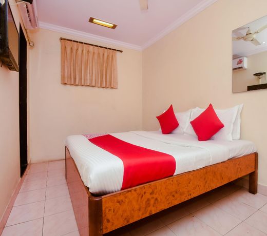 Capital O 1458 Hotel Prince Palace