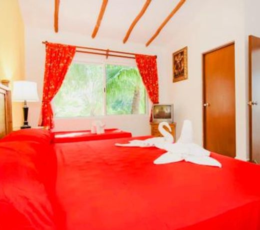 Executive Budget Room With Swimming Pool Air Conditioning and Parking