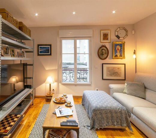 Saint Mande, Friendly Rentals