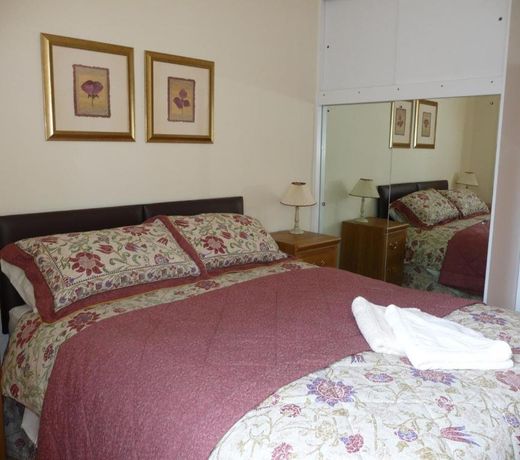Skene Terrace Apartments