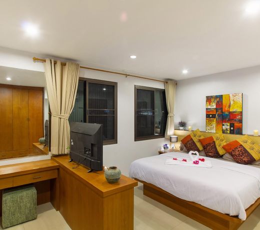 Karon Beach Step Way