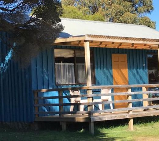 Somerset Beachside Cabin And Caravan Park