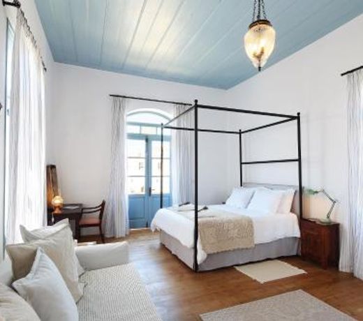 Polis 1907 by Louis Hotels