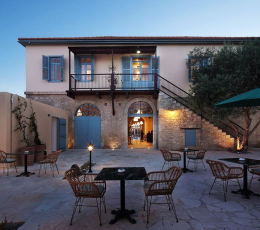 Polis 1907 by Louis Hotels