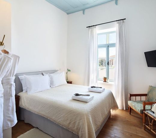 Polis 1907 by Louis Hotels