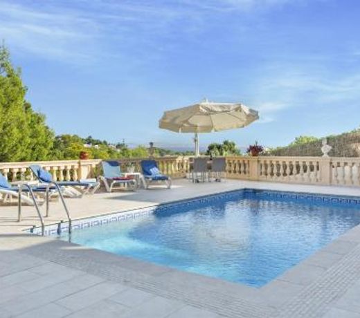 Villa Maria Portals Nous, by Priority