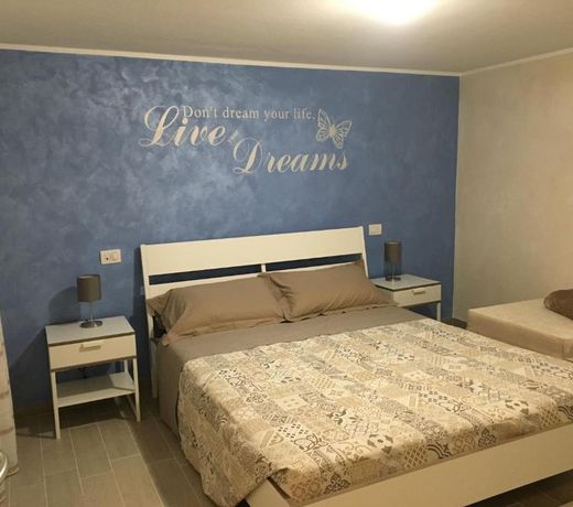 Dreams 116 Calle Cipolla