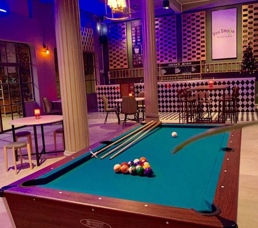 You Empire Hostel & Bar