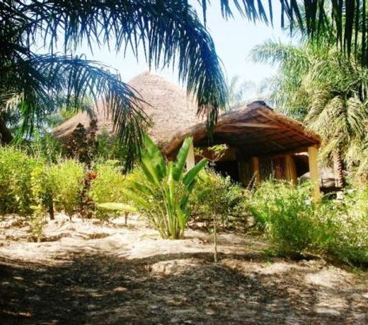 House with 3 bedrooms in Cap Skirring with wonderful lake view private pool enclosed garden 800 m from the beach