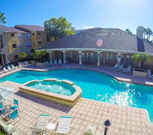o CHARMING CONDO MINUTES FROM GORGEOUS CLEARWATER BEACHES o