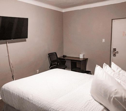 Travelodge by Wyndham London Ontario