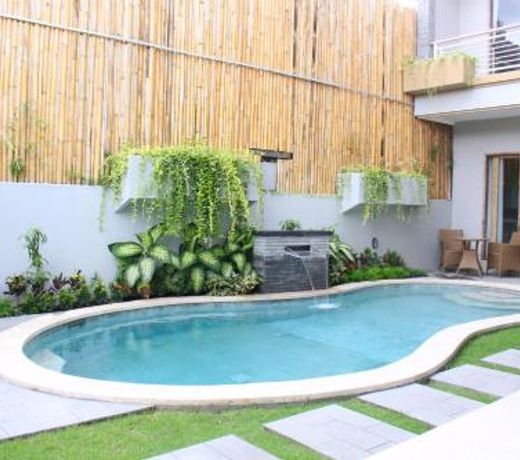 Rusty Seminyak