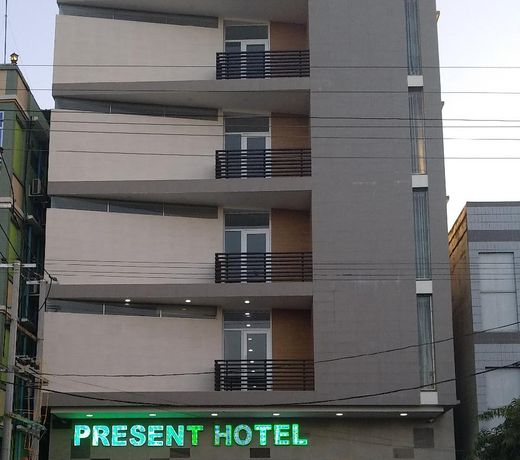 Present Hotel